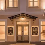 Nunne Boutique